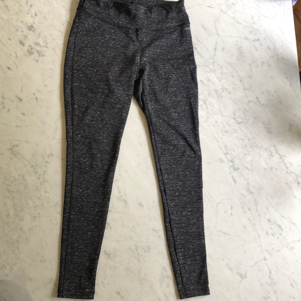 black and white workout leggings